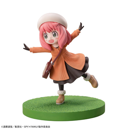 Figurine Anya Forger Ver.Going Out Luminasta Spy x Family