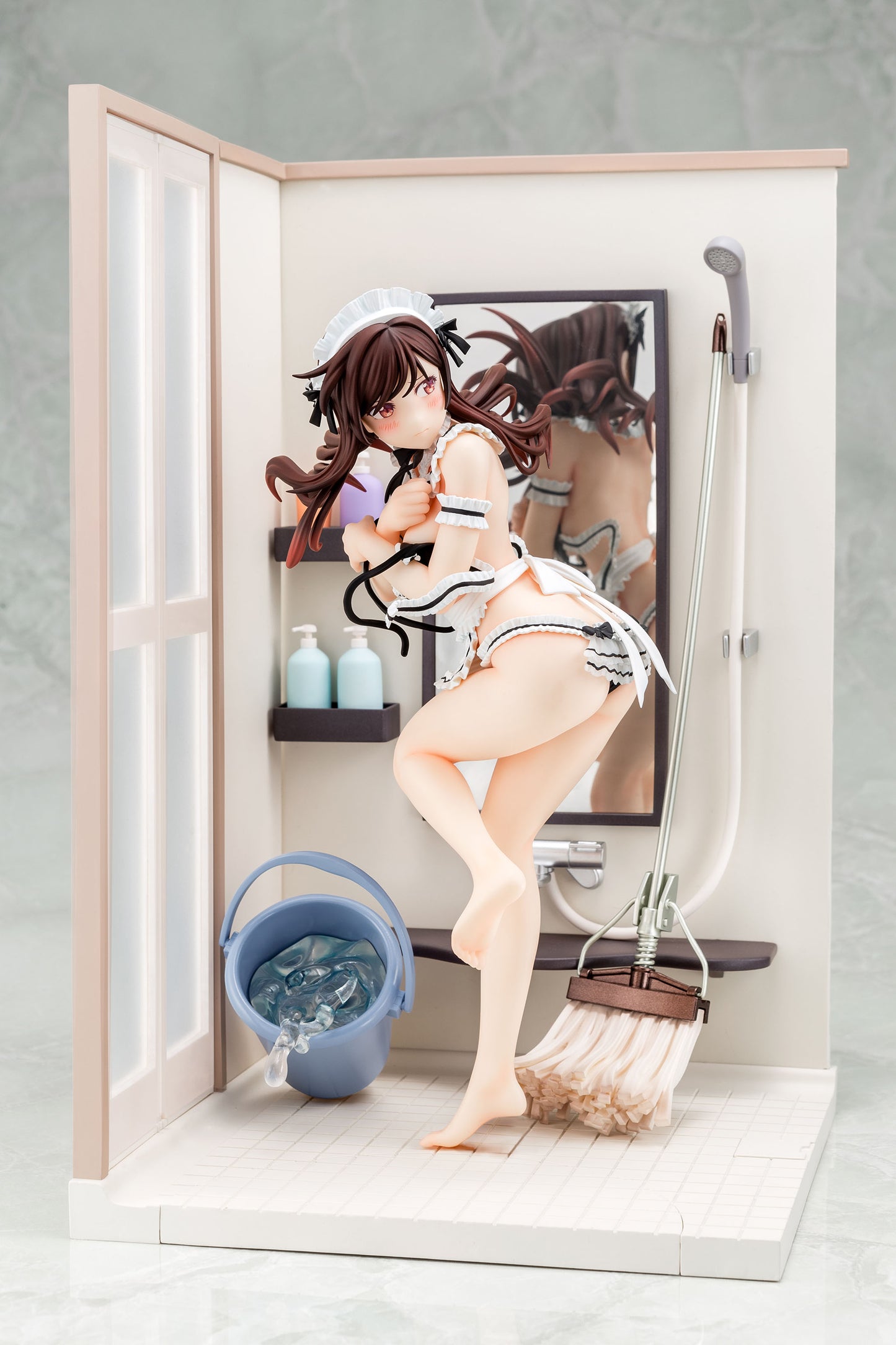 Figurine Mizuhara Chizuru Maid Bikini Cleanup Ver. Rent-A-Girlfriend