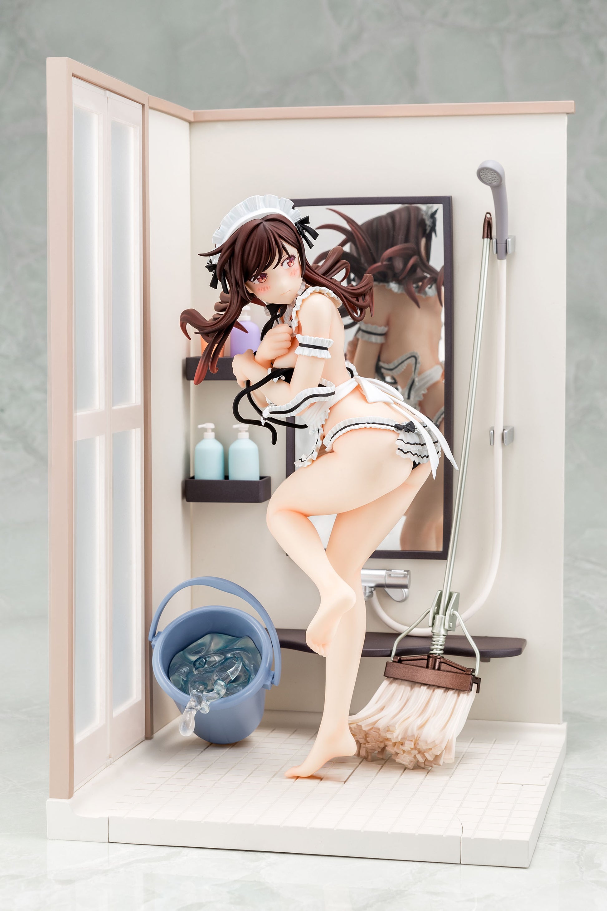 Figurine Mizuhara Chizuru Maid Bikini Cleanup Ver. Rent-A-Girlfriend