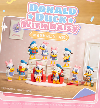 Figurine Donald Duck with Daisy Disney Box 8Pcs