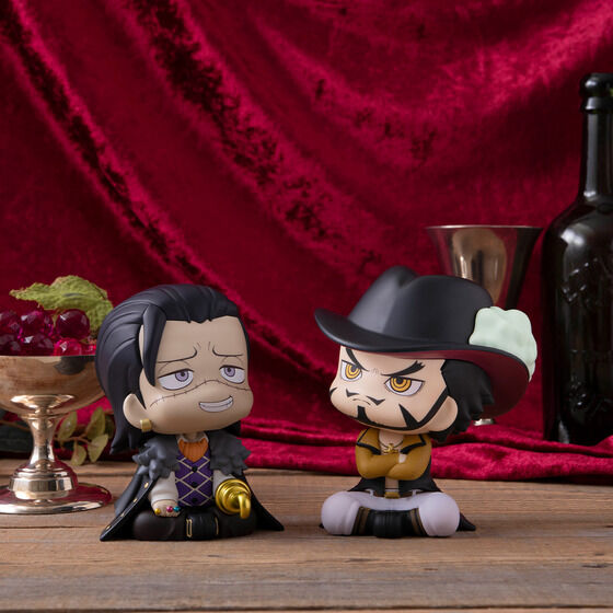 Figurine Crocodile & Mihawk Look Up One Piece