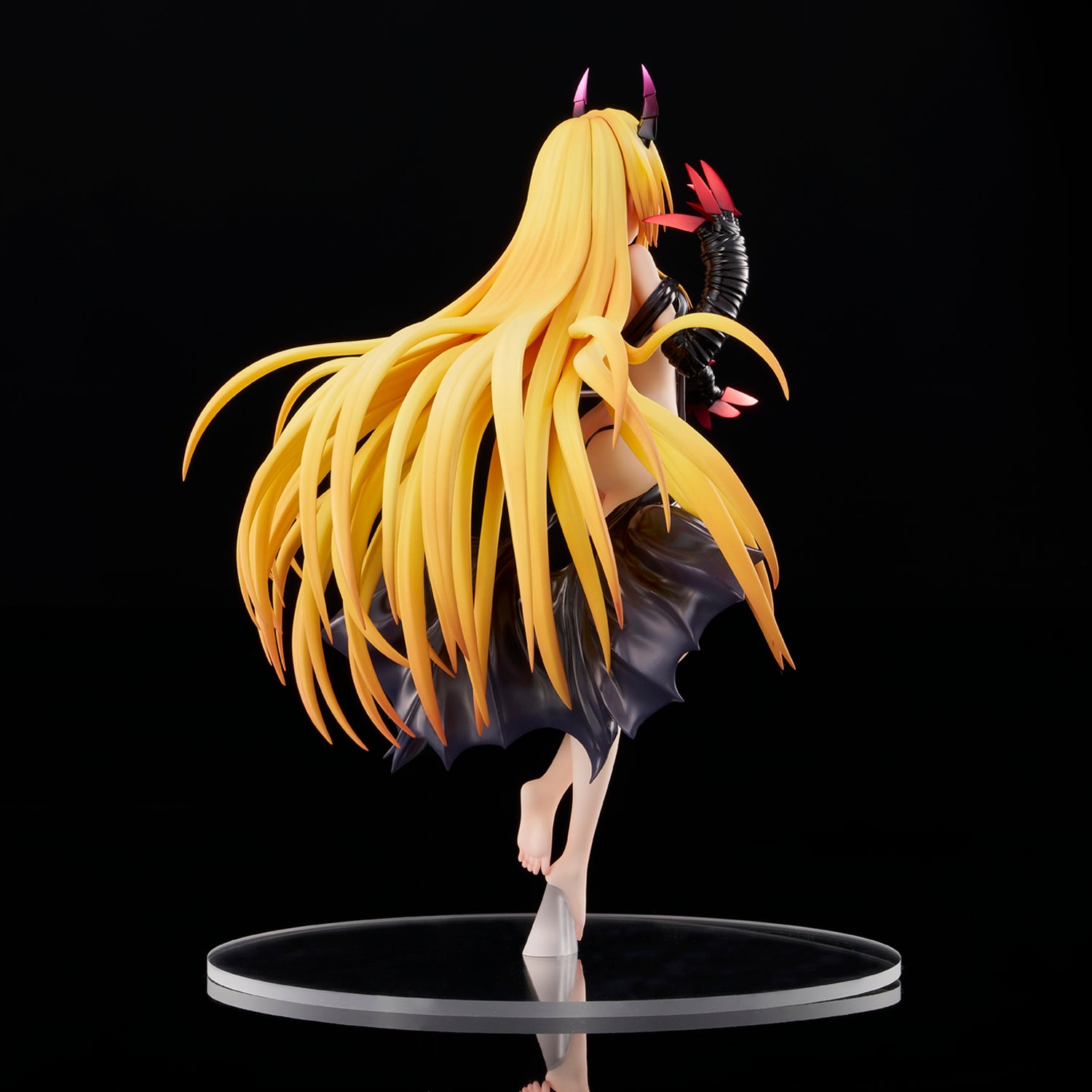 To Love Ru Darkness Premium PVC Figure - Konjiki no Yami Golden Darkness To Love Ru Darkness Premium PVC Figure - Konjiki no Yami Golden Darkness