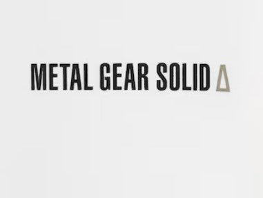 Pull Metal Gear Solid White